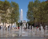 Montpellier - la fontaine du nombre d'or à Antigone